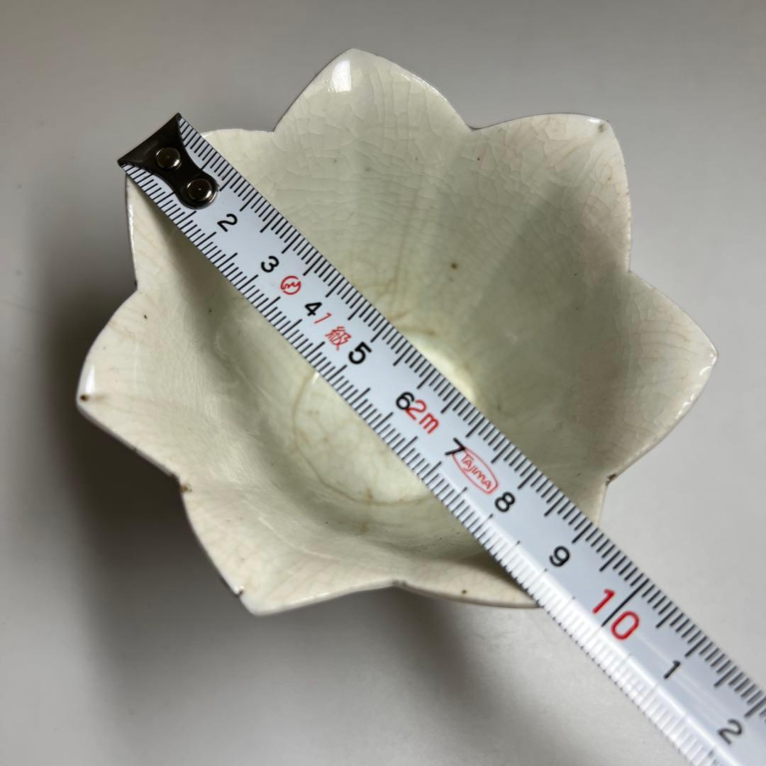 江戸中期　柿右衛門白磁猪口　口径約9.5㎝　東Y8-0216②