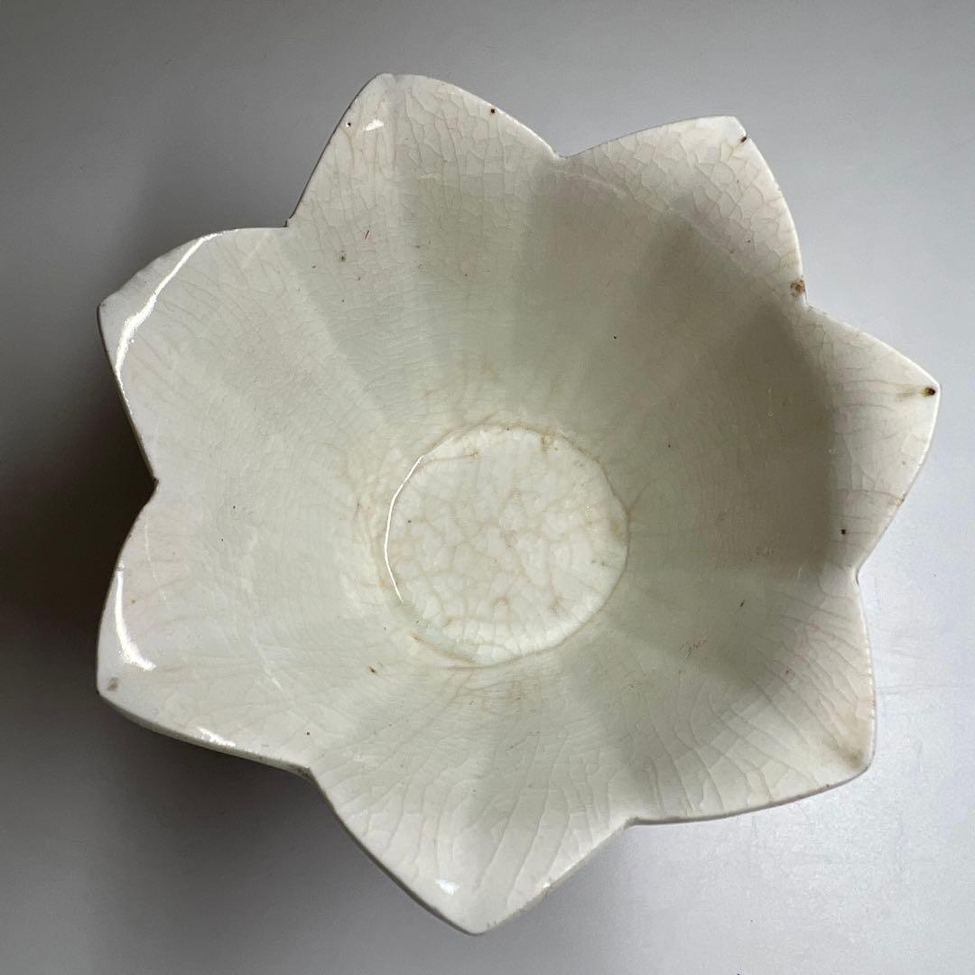 江戸中期　柿右衛門白磁猪口　口径約9.5㎝　東Y8-0216②