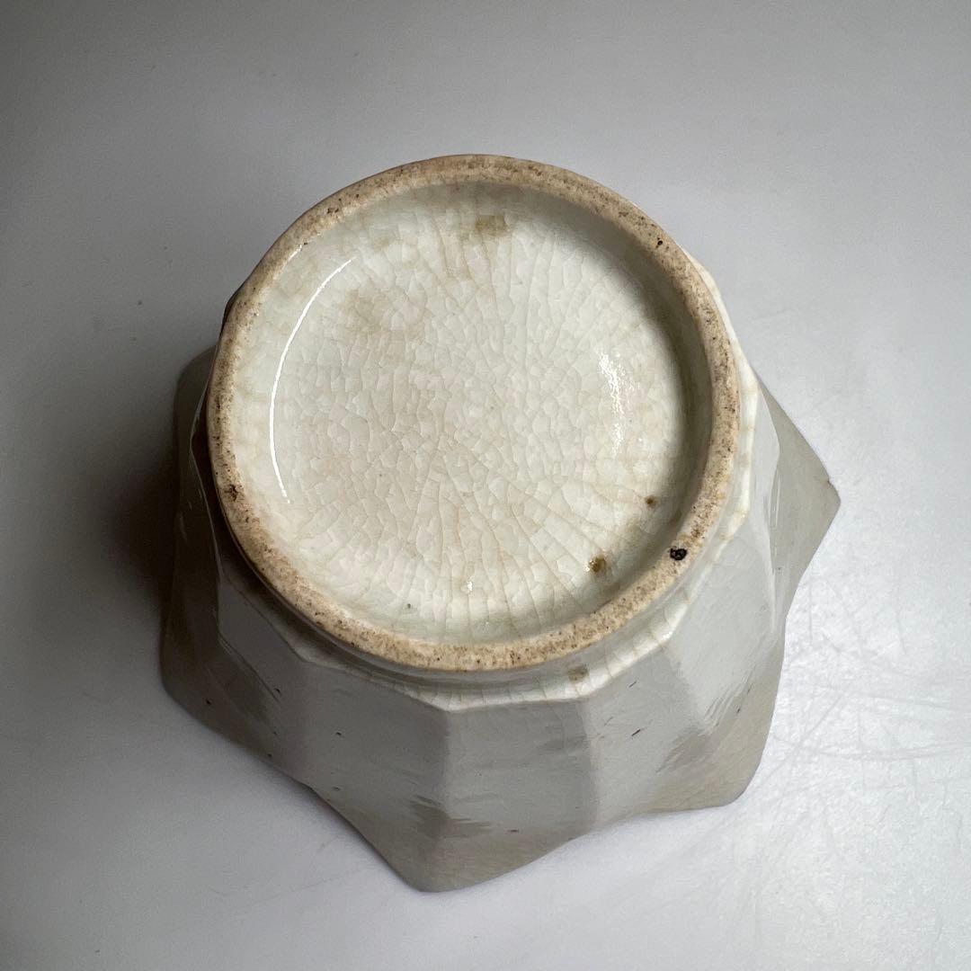江戸中期　柿右衛門白磁猪口　口径約9.5㎝　東Y8-0216②