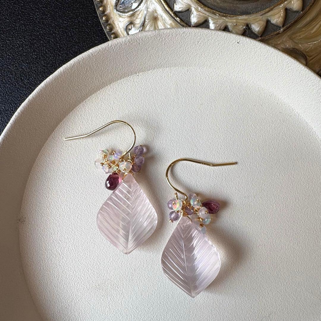 《1点限定》ローズクォーツリーフカービング＊ピアスorイヤリング