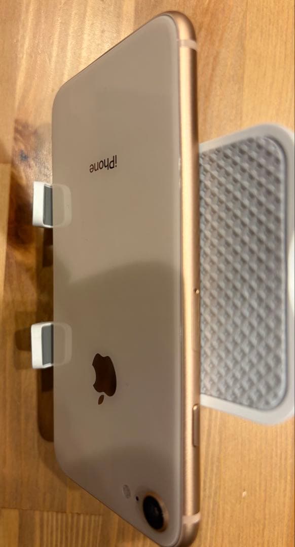 Apple iPhone8 ゴールド　64GB