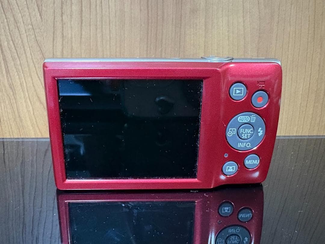 ■ ほぼ新品 ■ キヤノン　Canon IXY 200 レッド