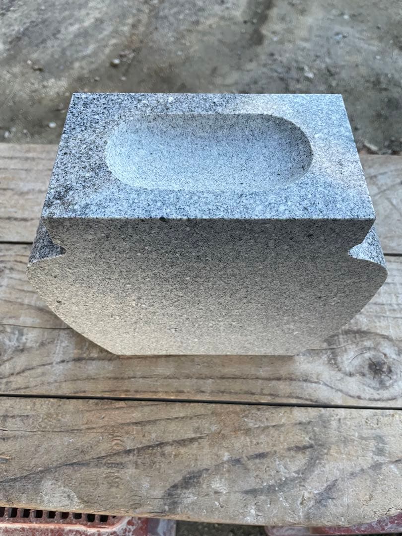 水鉢　国産品　手作り　大入石