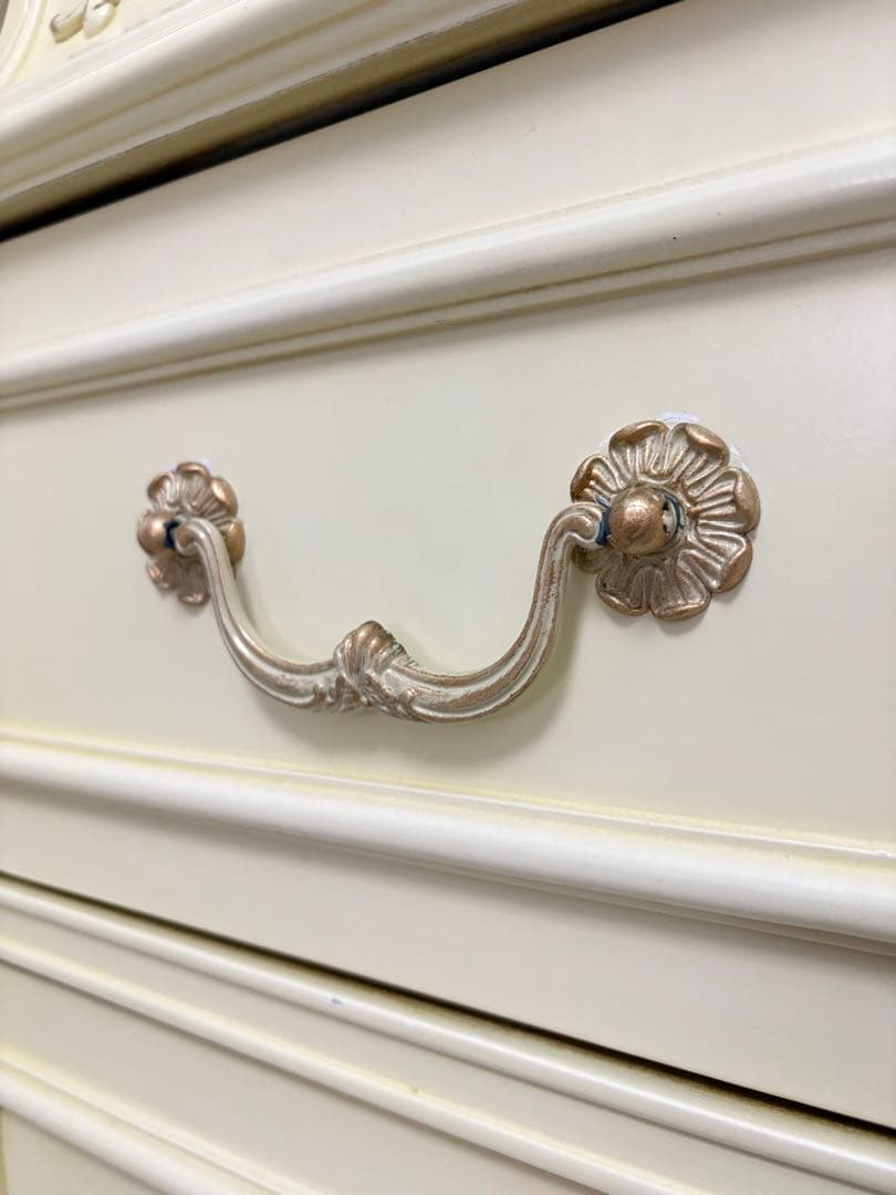 輸入家具　ロココ家具　ロココ調　彫り　レリーフ　アンティーク　ペイント