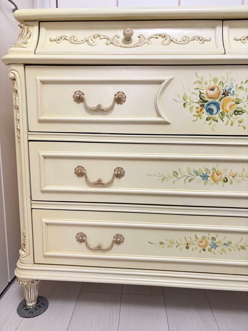 輸入家具　ロココ家具　ロココ調　彫り　レリーフ　アンティーク　ペイント