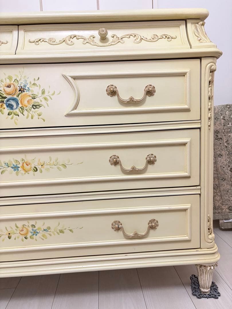 輸入家具　ロココ家具　ロココ調　彫り　レリーフ　アンティーク　ペイント