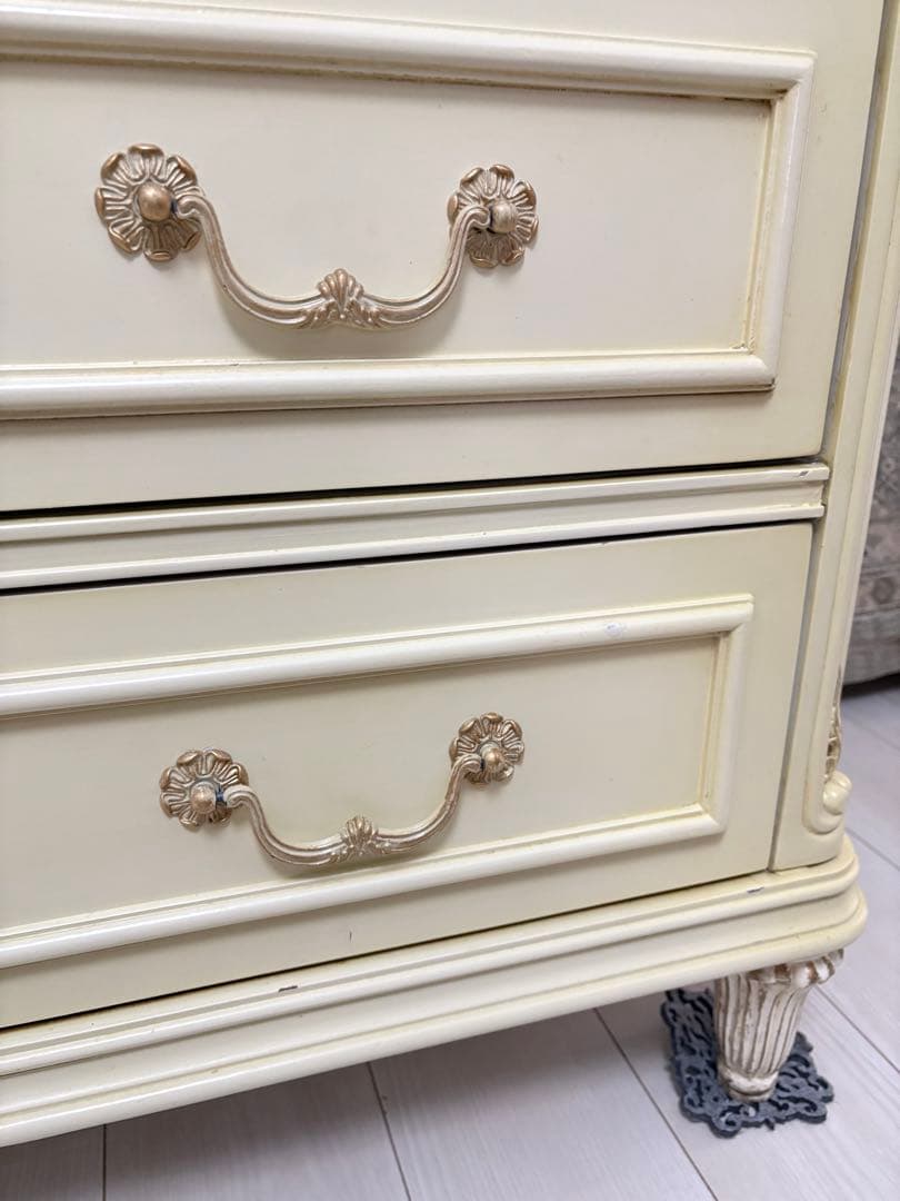 輸入家具　ロココ家具　ロココ調　彫り　レリーフ　アンティーク　ペイント