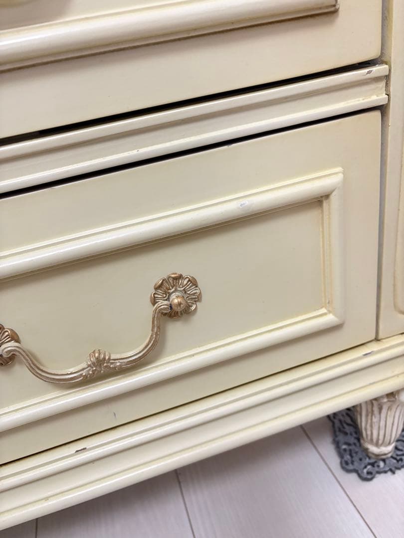 輸入家具　ロココ家具　ロココ調　彫り　レリーフ　アンティーク　ペイント