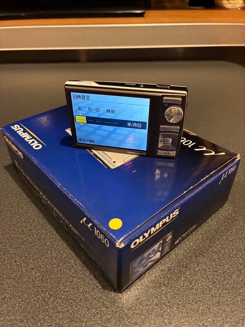 オリンパス μ1060 コンパクトデジタルカメラ(ホワイト)