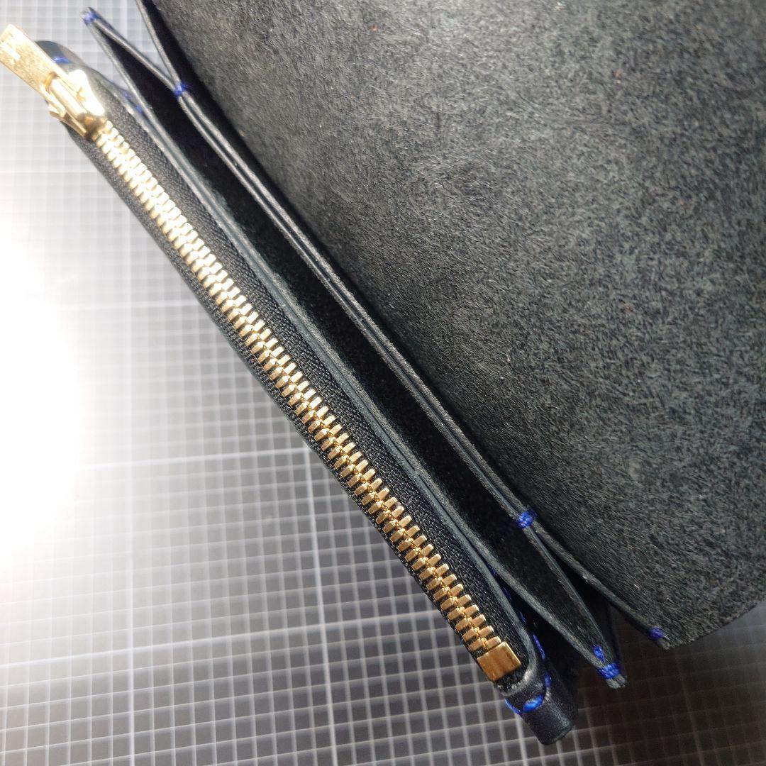 黒レザー長財布 ジッパー付き