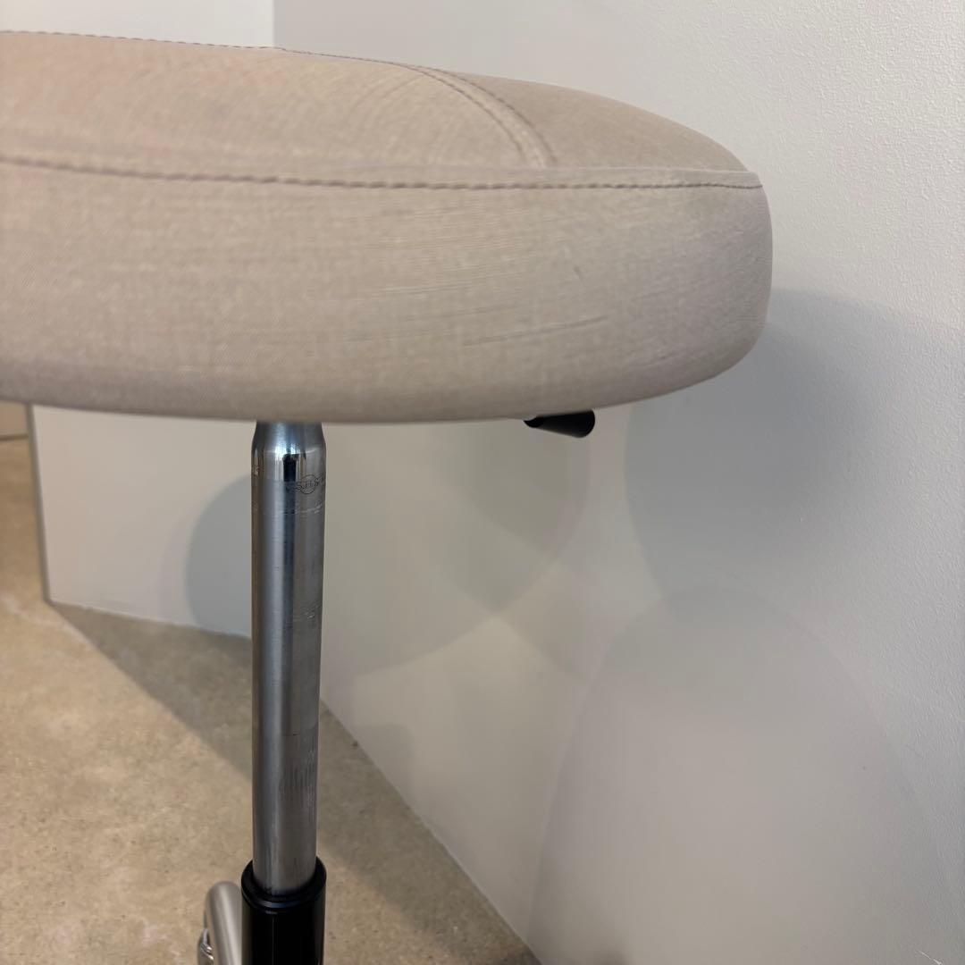 タカラベルモント　カットチェア　スツール