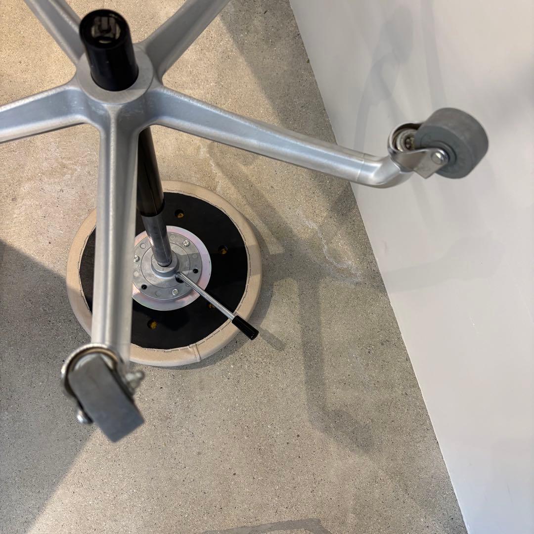 タカラベルモント　カットチェア　スツール