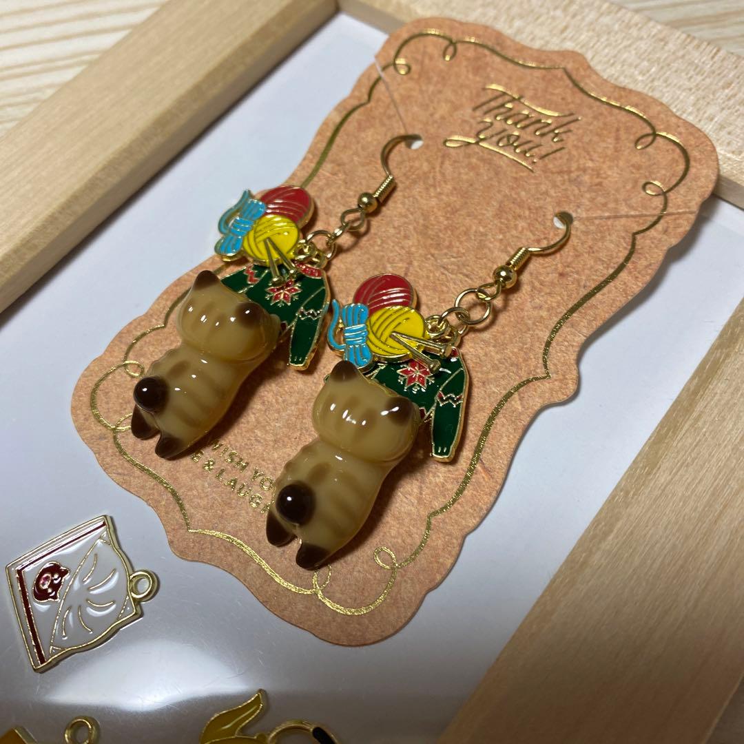☆ニットと茶トラ猫ちゃんピアス☆