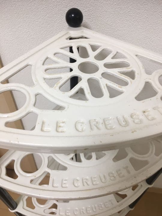 ル・クルーゼ　ポットスタンド　鍋　棚