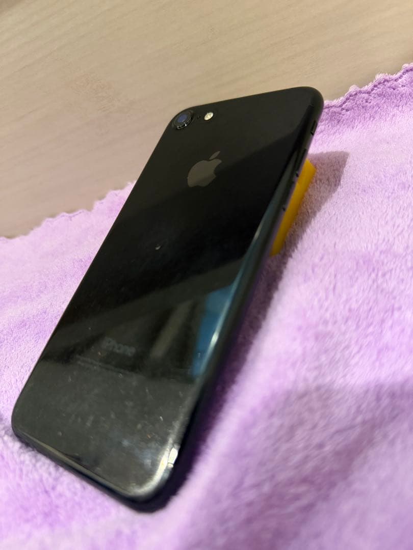 Apple iPhone 7 ブラック128GB