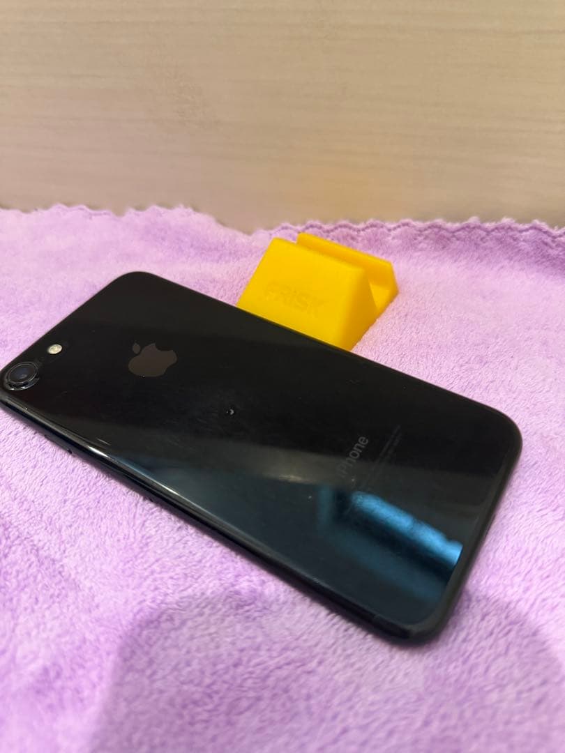Apple iPhone 7 ブラック128GB