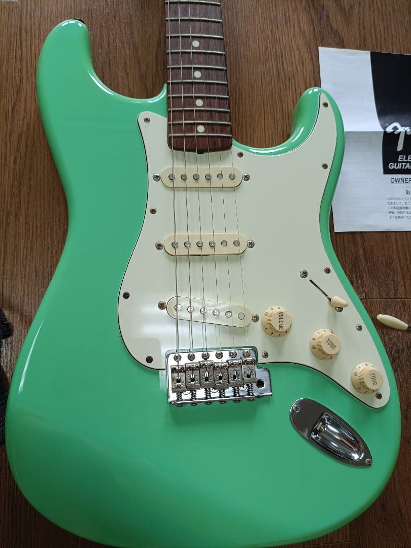 Fender Japan Stratocaster サーフグリーン　小物セット