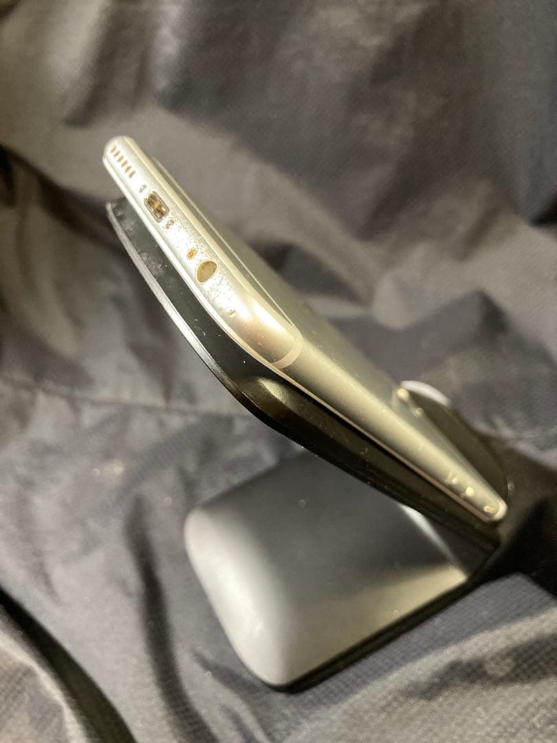 iPhone 6s シルバー 64GB バッテリー交換済み