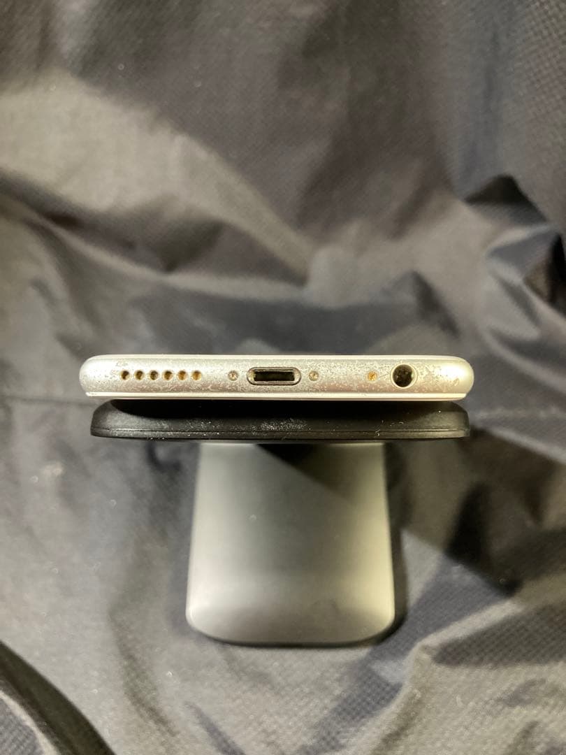 iPhone 6s シルバー 64GB バッテリー交換済み