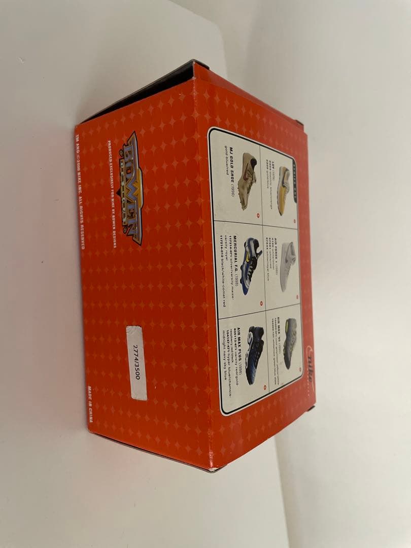 ナイキ NIKE classics bowen 世界限定3500個フィギア