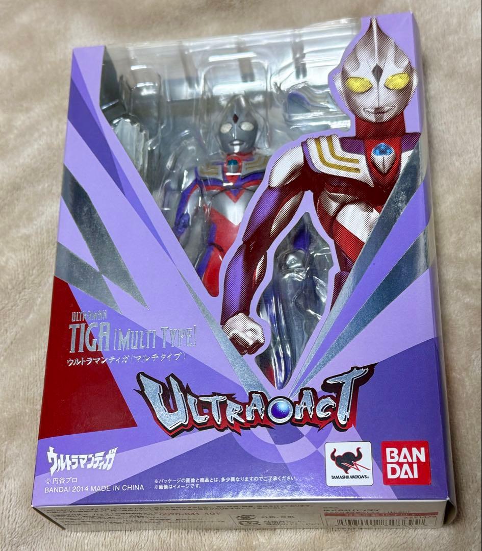 ULTRA-ACT ウルトラマンティガ マルチタイプ、スカイタイプ&パワータイプ