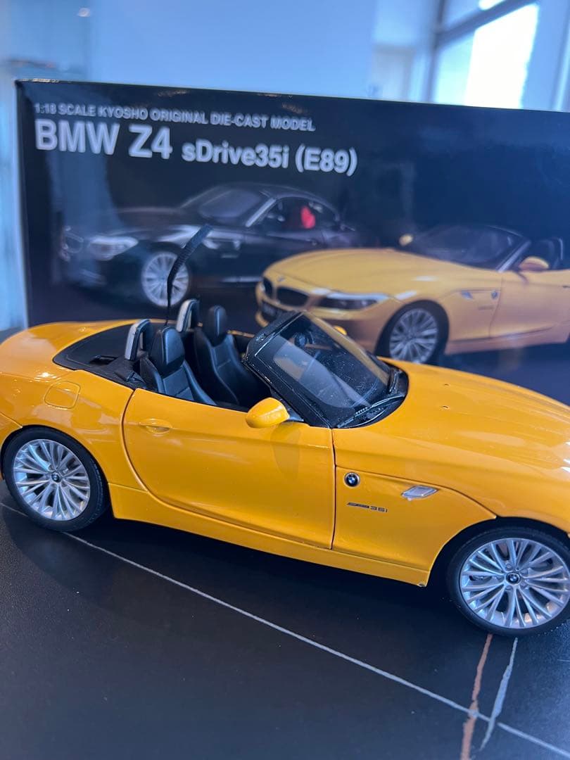 a*2様 京商　 Z4 sDrive35i (E89) ミニカー 1/18