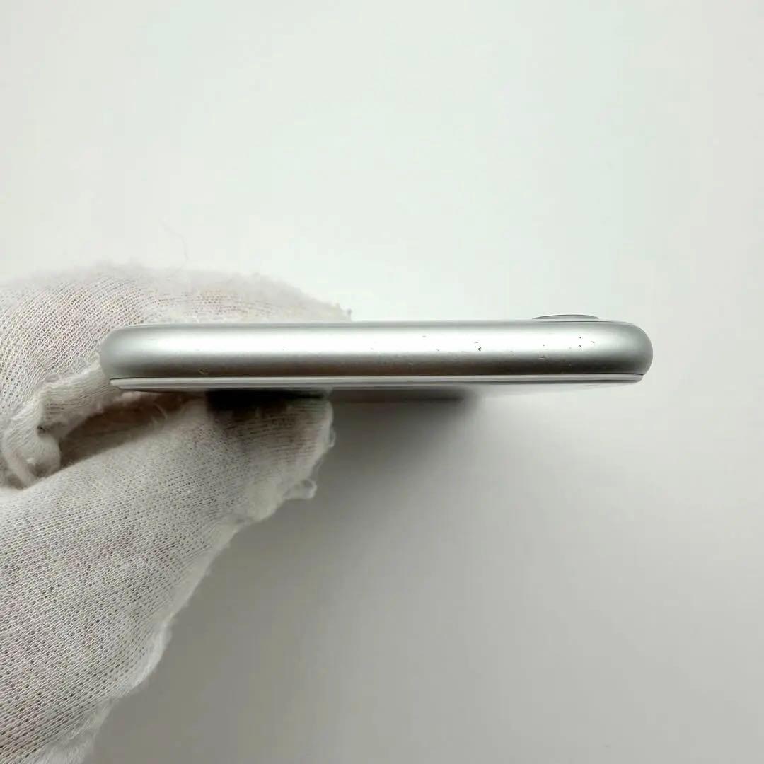 美品 Apple iPhone8 本体 64GB シルバー