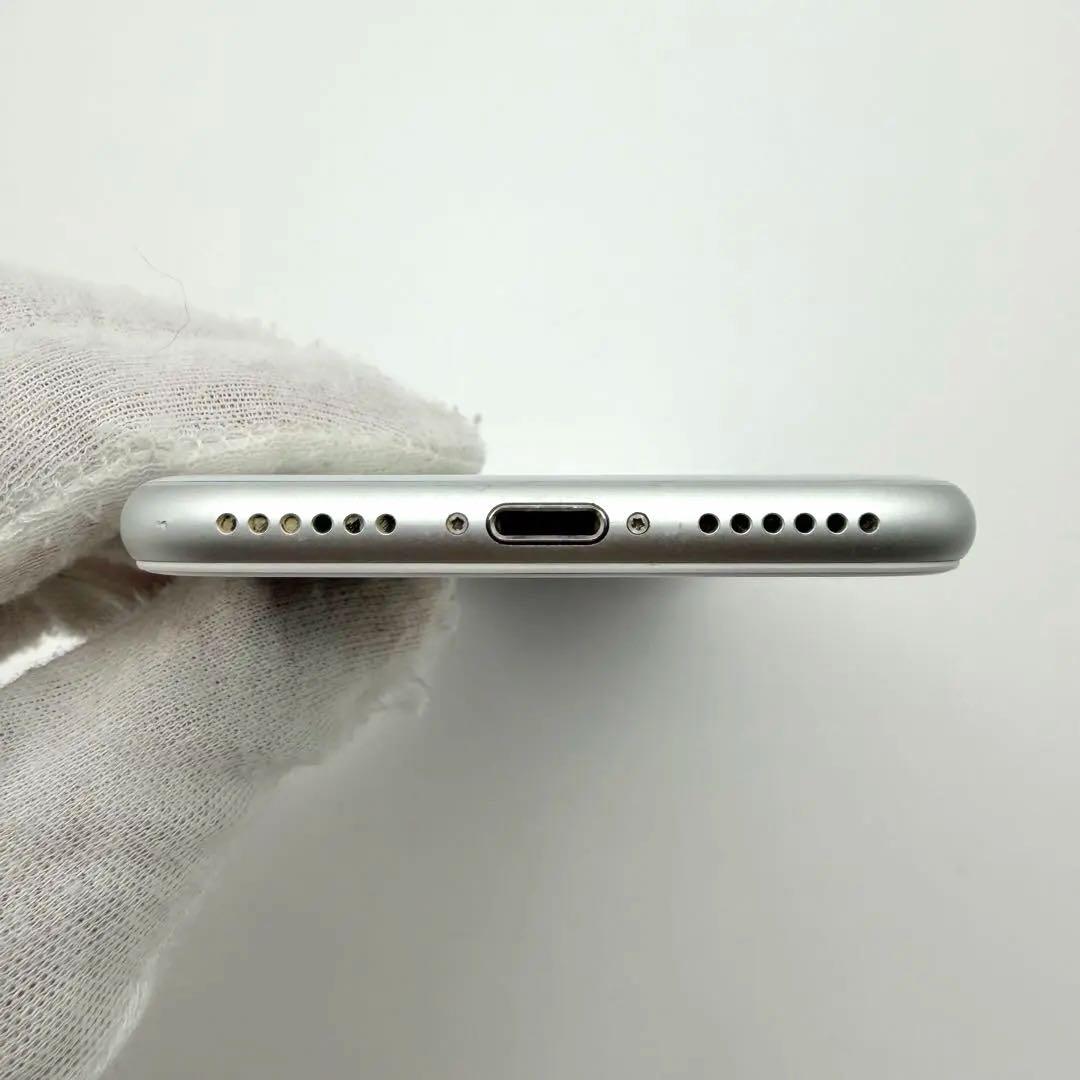 美品 Apple iPhone8 本体 64GB シルバー