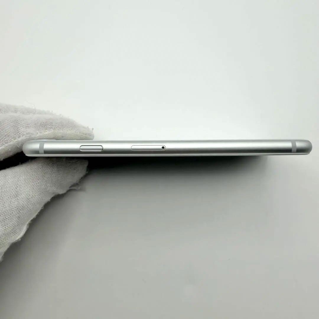 美品 Apple iPhone8 本体 64GB シルバー