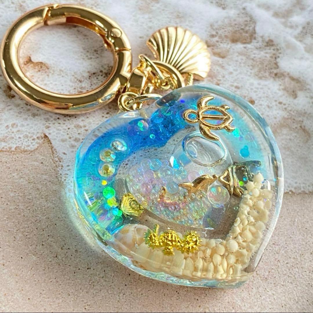 藍梨　海のイニシャルキーホルダー　ブルーとエメラルドグリーン