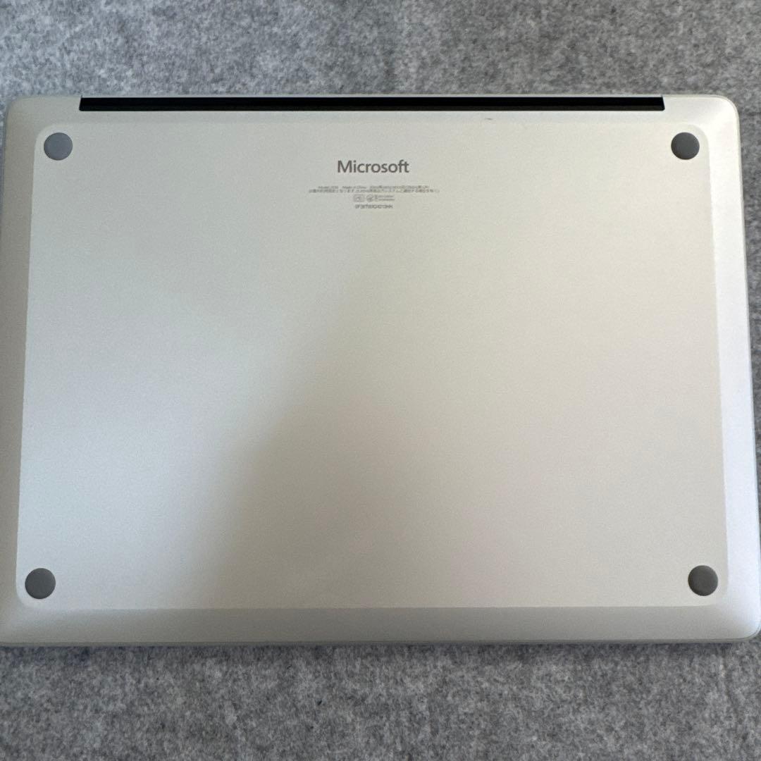 Microsoft Surface Laptop 第7世代