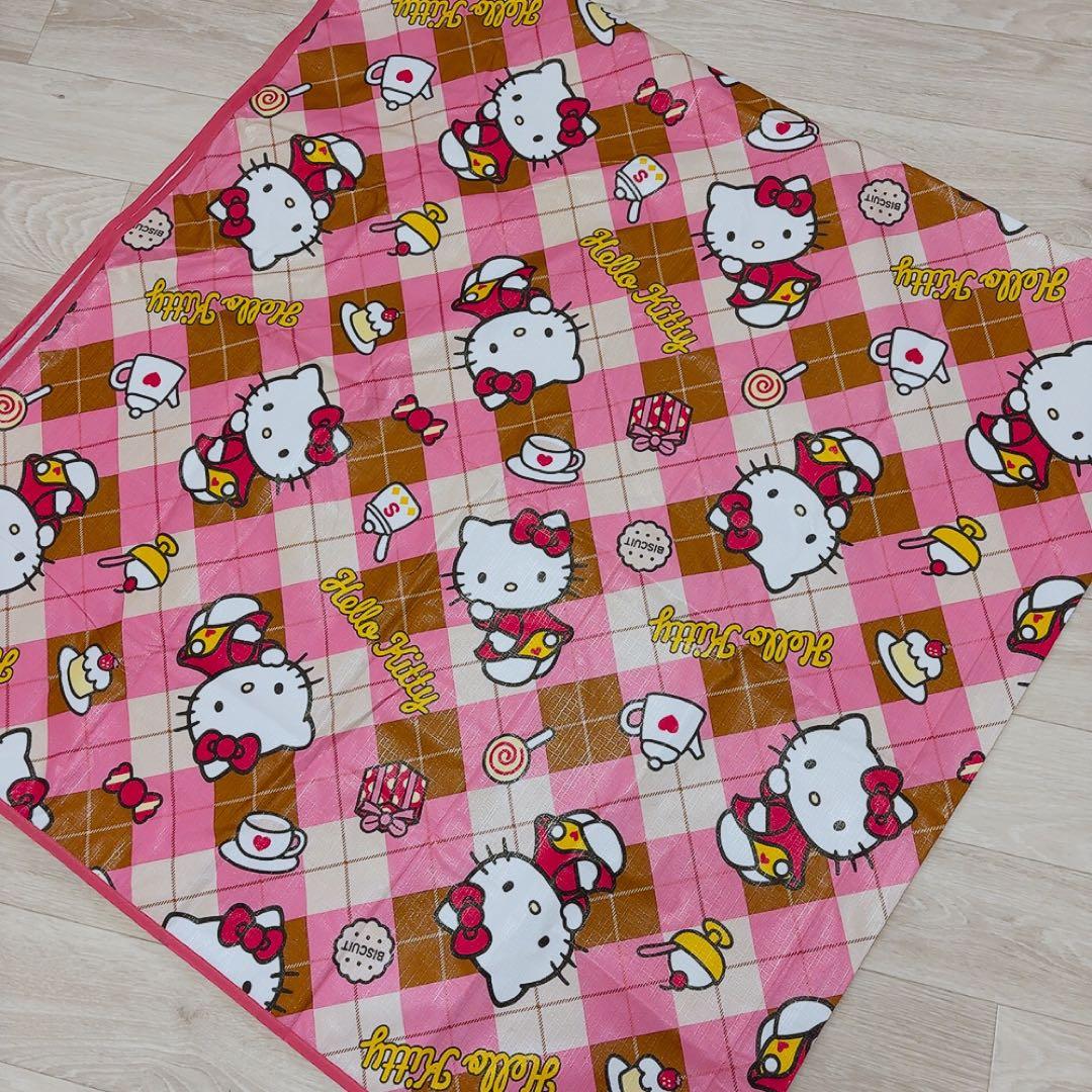 ハローキティ　レジャーシート　ビニールシート　生地　190×190 レトロ