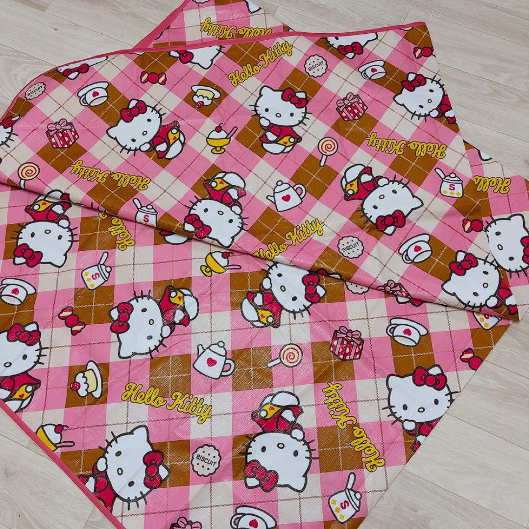 ハローキティ　レジャーシート　ビニールシート　生地　190×190 レトロ