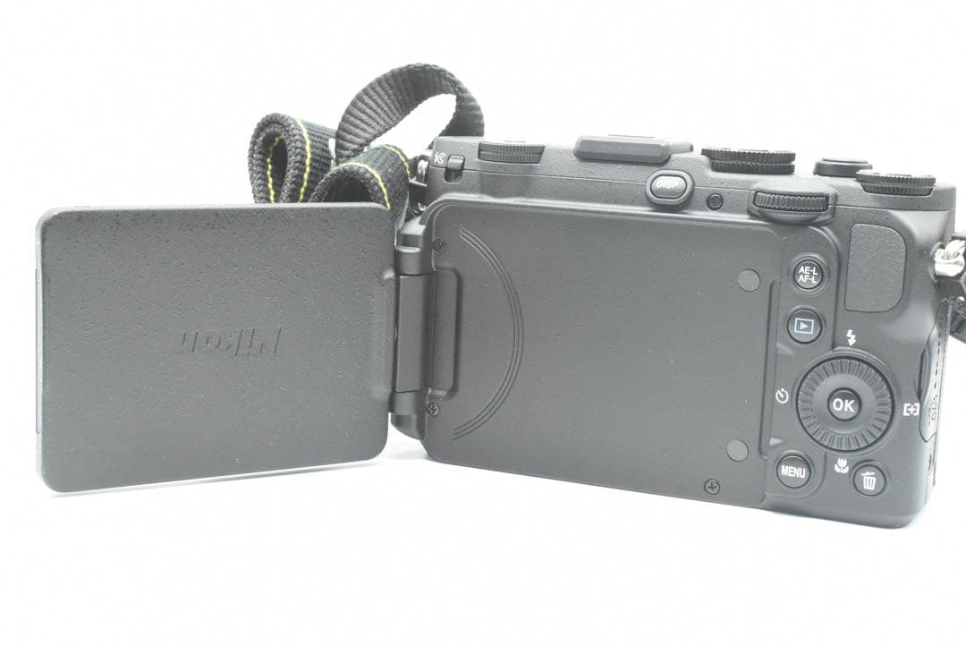 ◼️ほぼ新品◼️ニコン Nikon P7700 コンパクトデジタルカメラ