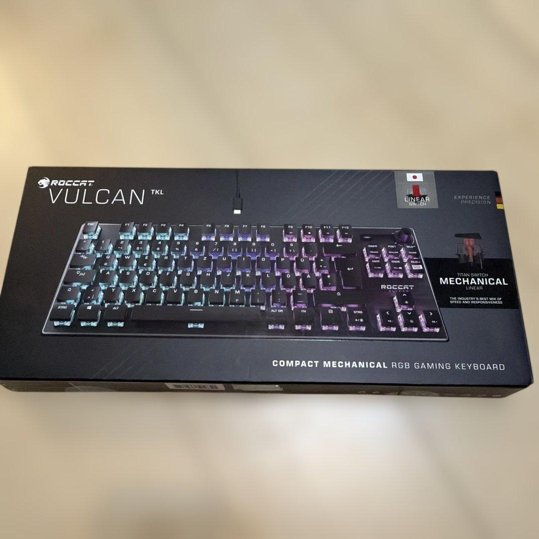 美品【箱付き】ROCCAT ゲーミングキーボード