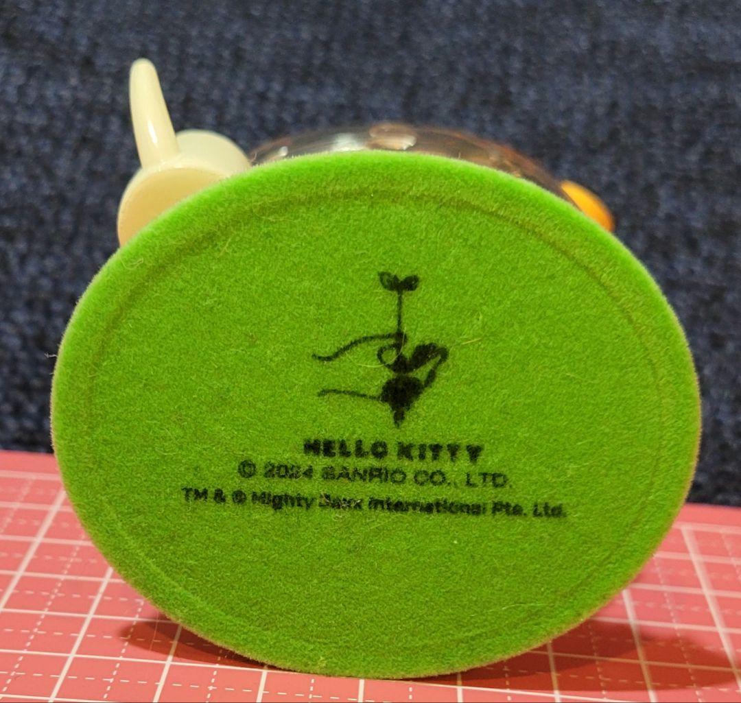 Azuma Makoto ハローキティと花 東信 フィギュア