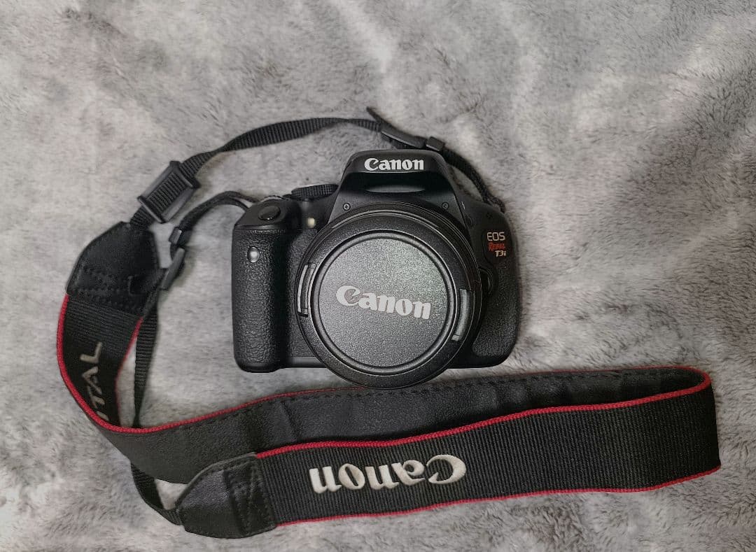 Canon EOS Rebel T3i 本体＋レンズ＋付属品 (動作品)