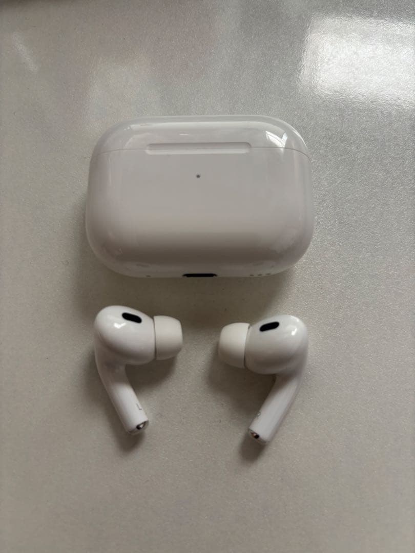 Apple AirPods Pro 第2世代(ケース付)