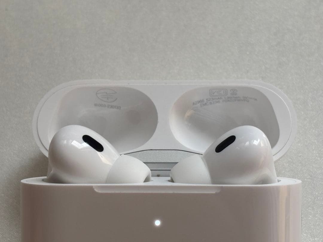 Apple AirPods Pro 第2世代(ケース付)