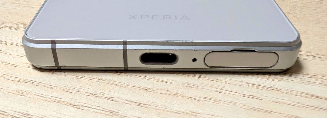 美品Sony Xperia5V 本体　SIMフリー　XQ-DE44