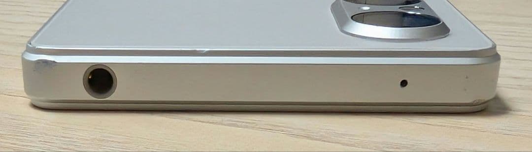 美品Sony Xperia5V 本体　SIMフリー　XQ-DE44