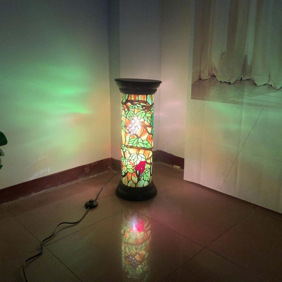 ランプ 美しいデザイン ステンドグラス ハンドメイド 色鮮やか