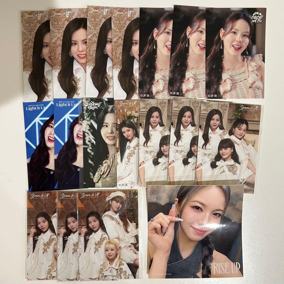 NiziU 缶バッチ　ステッカー　くじ　FC フォトカード　トレカ　キーホルダー