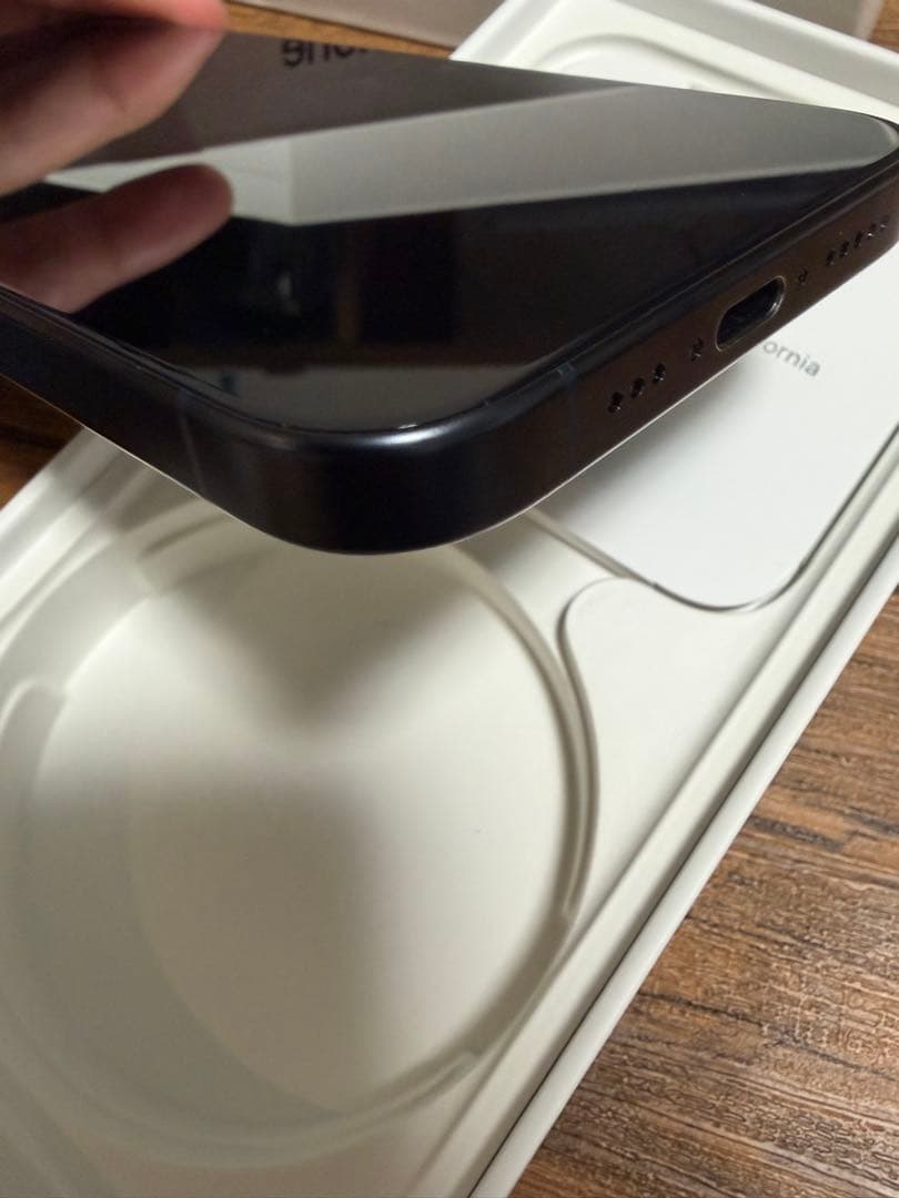 【極美品】iPhone15 Pro 128GB ブルーチタニウムSimフリー本体