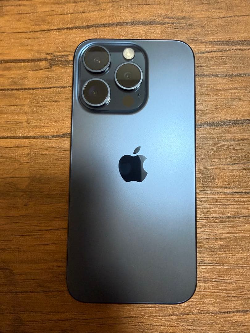 【極美品】iPhone15 Pro 128GB ブルーチタニウムSimフリー本体