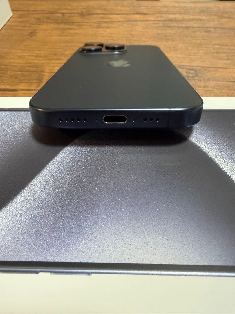 【極美品】iPhone15 Pro 128GB ブルーチタニウムSimフリー本体