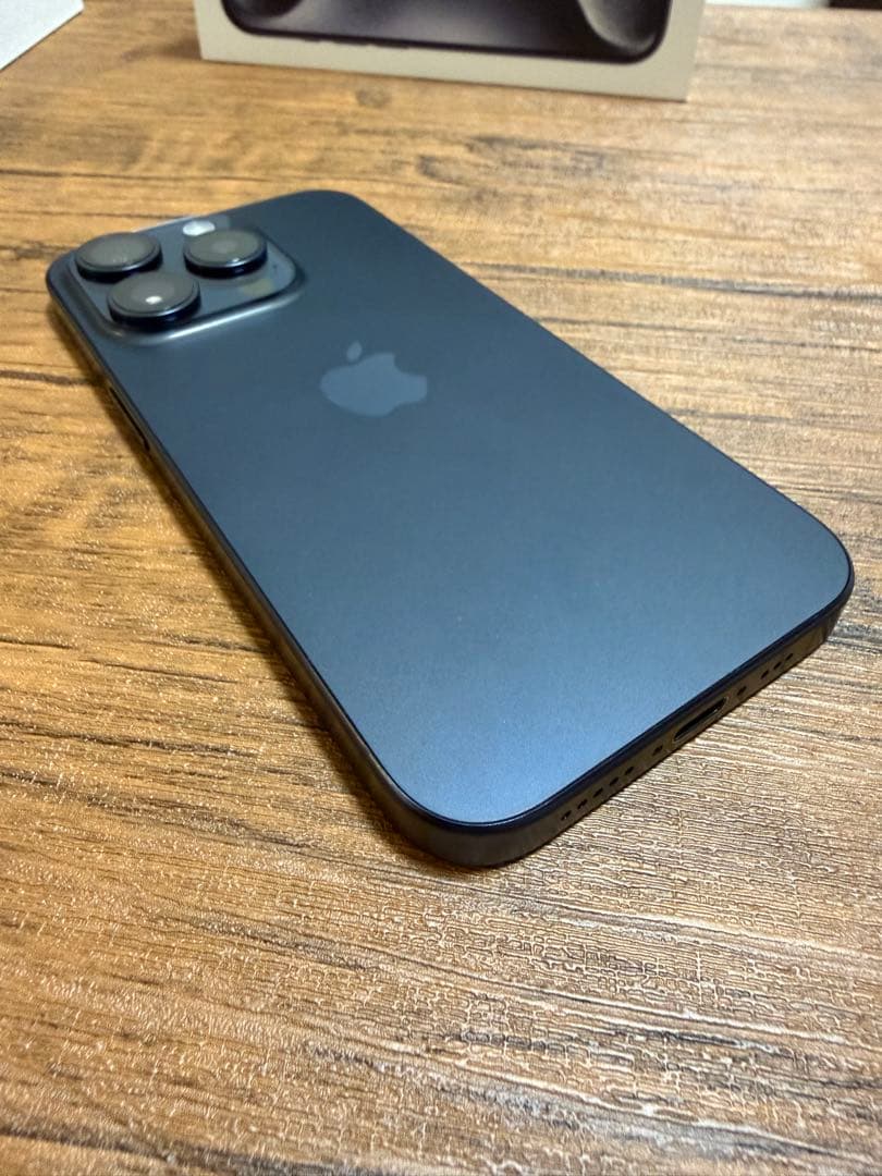 【極美品】iPhone15 Pro 128GB ブルーチタニウムSimフリー本体