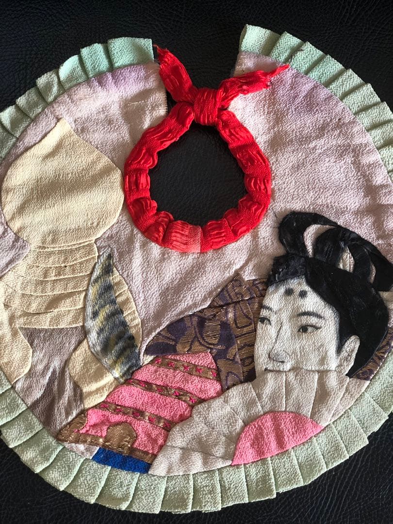 アンティーク　よどかけ　縮緬細工　古布　金糸刺繍　牛若丸図柄　傷有り