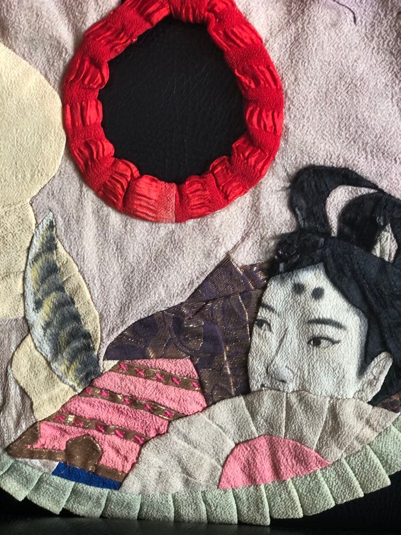 アンティーク　よどかけ　縮緬細工　古布　金糸刺繍　牛若丸図柄　傷有り