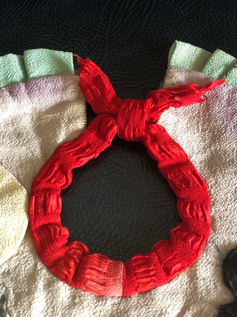 アンティーク　よどかけ　縮緬細工　古布　金糸刺繍　牛若丸図柄　傷有り